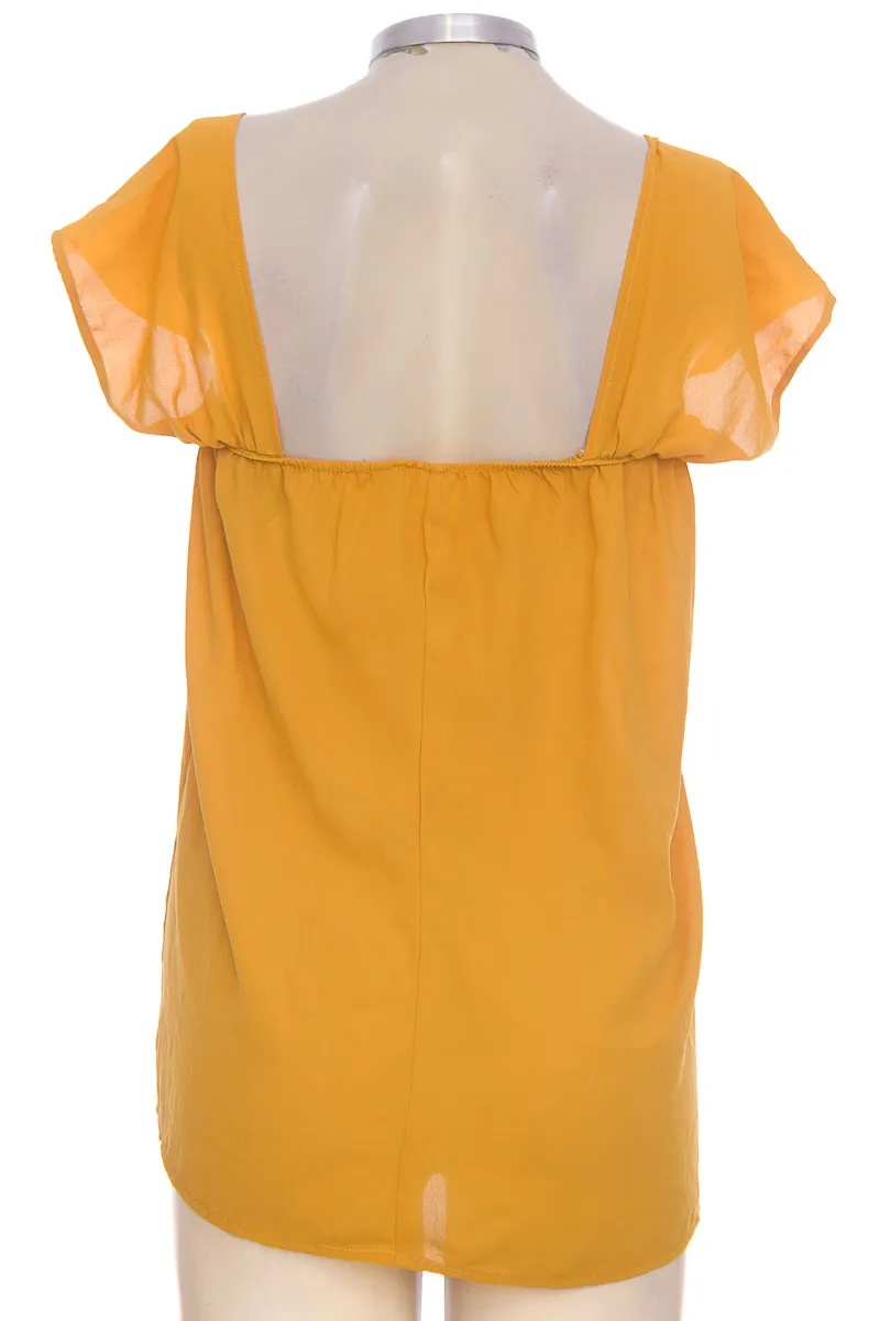 Blusa color Amarillo - Closeando